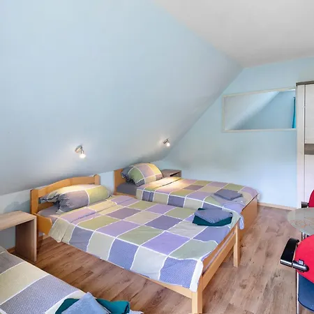 Guest house Neue Krone - *